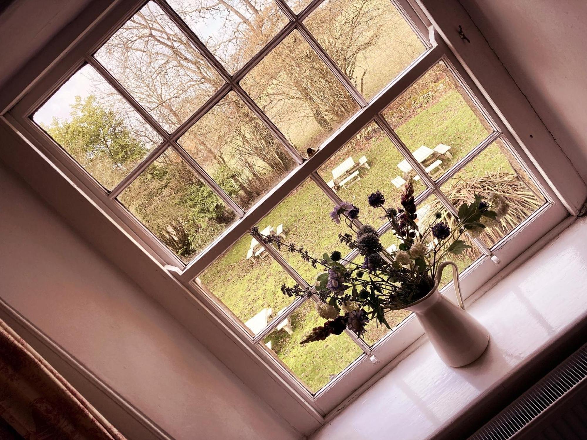 Inn For All Seasons Burford Room photo